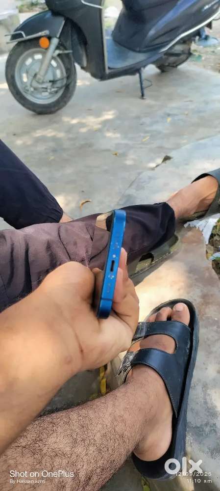 Pura full condition me.hai mobile jisko bhi chahiye contact kare