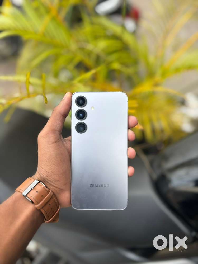 Samasung galaxy S25 (12/256gb)