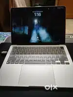 Selling Macbook Air M2
