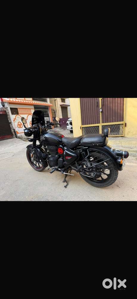 Royal Enfield Classic Reborn 350 Stealth Black