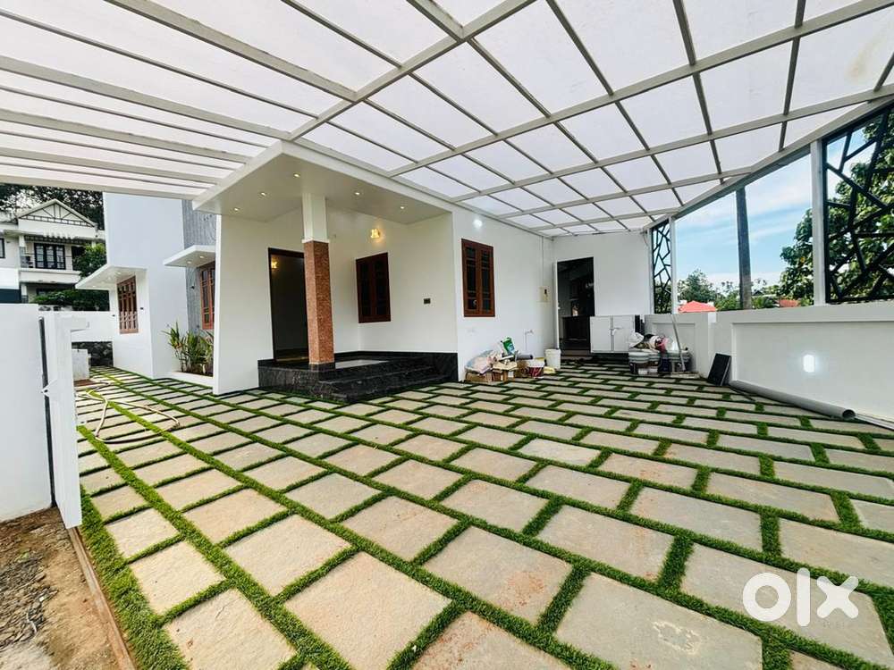 Kakkanad Puthenkurish 5 cent 4 BHK new house Vadavukodu Infopark 8km