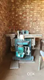 Molding machine