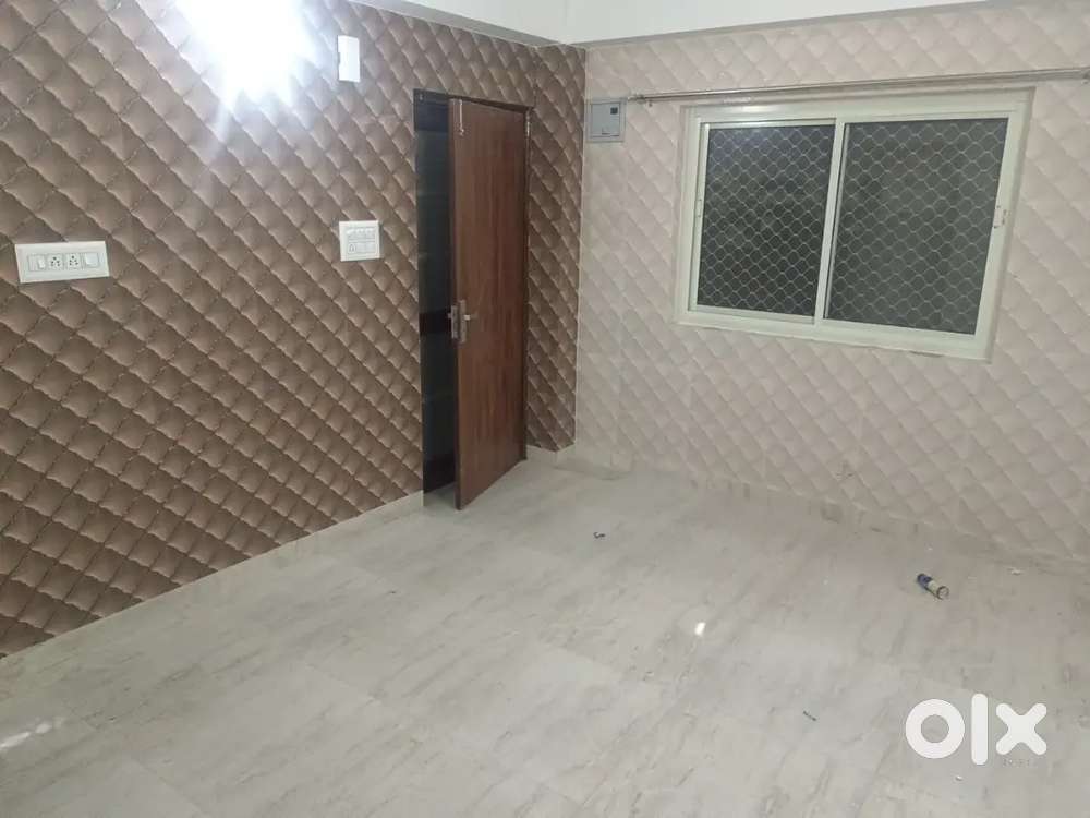 700 sqft 2 ROOM SET FOR RENT