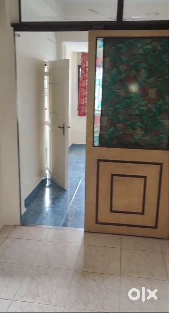 1.5 bhk available for rent at Byculla