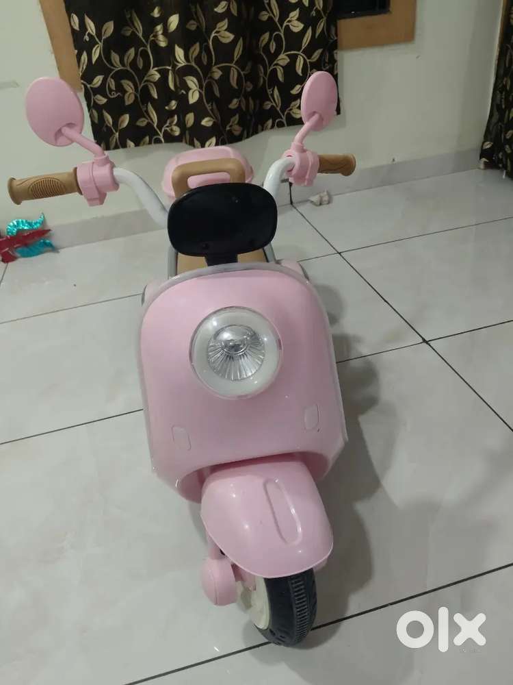 Mini scooter baby girl pink colour