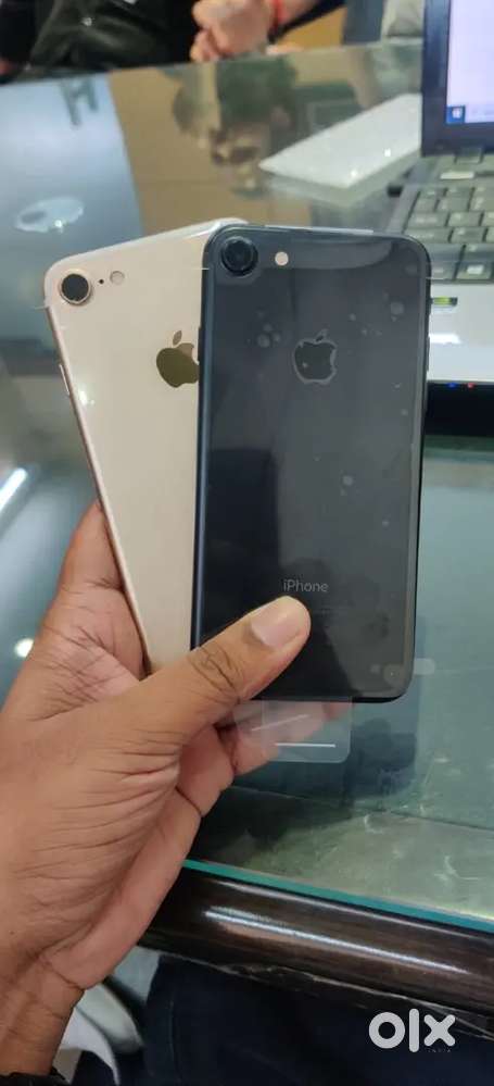 New apple iPhone 7 32Gb available with warranty