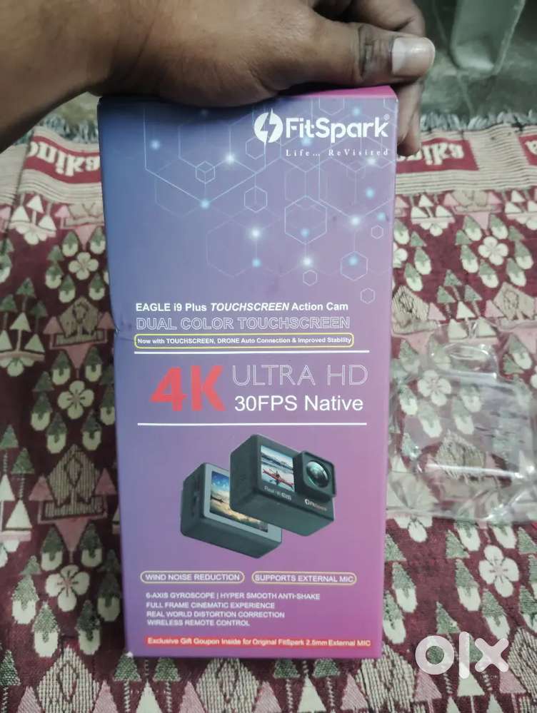 Action 4k  dual screen camera