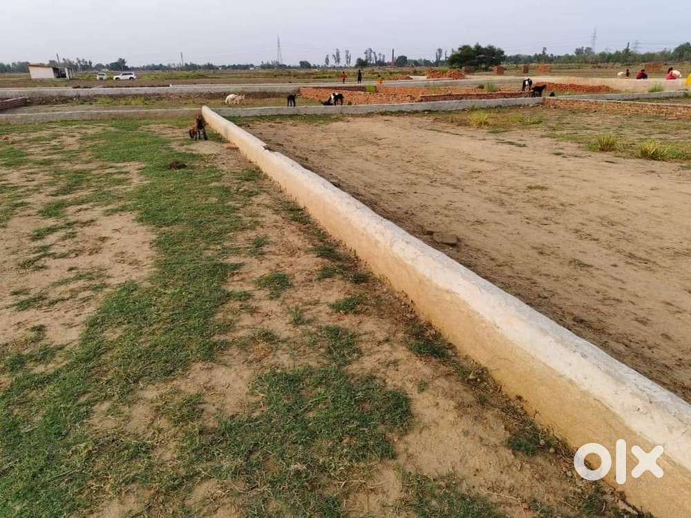 GATED COLONY ME PLOT LE GORAKHPUR ME DEORIA BYASS KARAJAHA ME