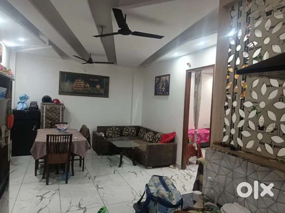 3bhk semi furnished flat for sale near palm city