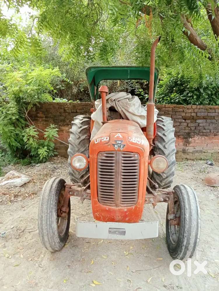 Fresh use hota hua tractor hai contact kre