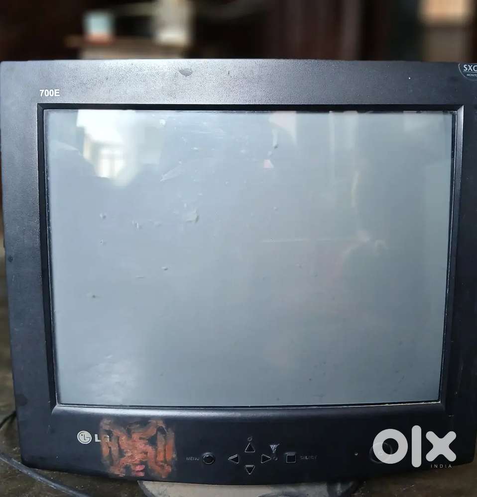 LG 17 inch color monitor