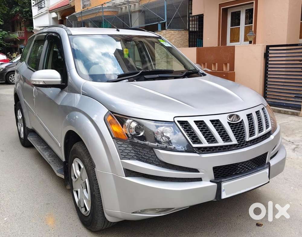 Mahindra XUV500 Showroom maintained
