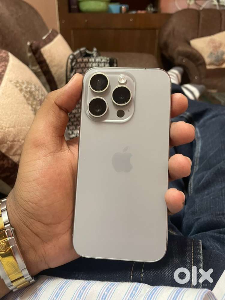 Iphone 15 pro. 128 gb 1 year old