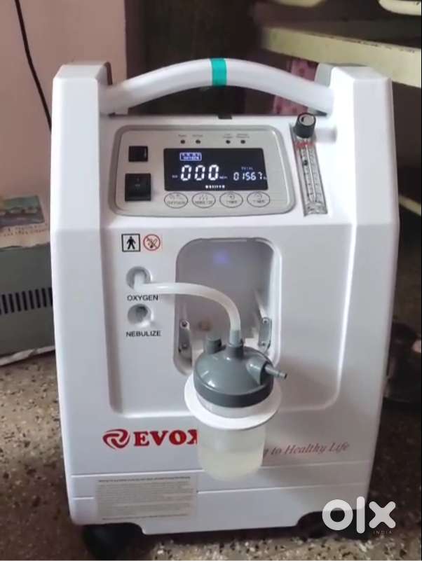 Evox 5 LPM Oxygen Concentrator - In Warranty - Only 1567 Hours Used