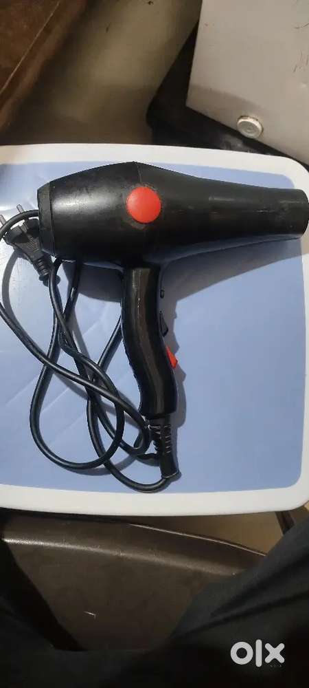 Hair dryer
