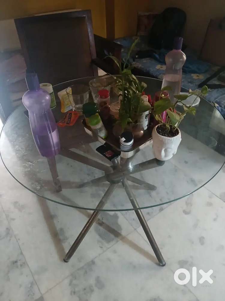 Round Dining Table 4-Seater