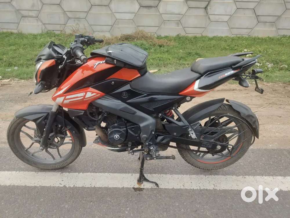 Tope end model Bajaj ns125