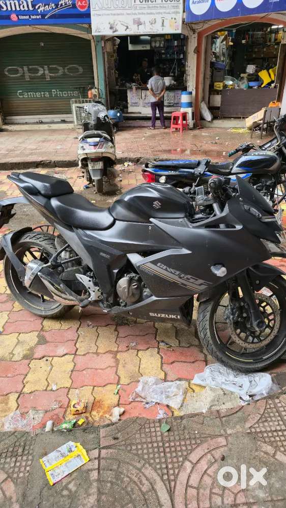 Suzuki gixxer 250 Sf less use
