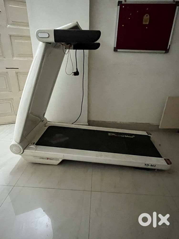 Treadmill with Bluetooth Music