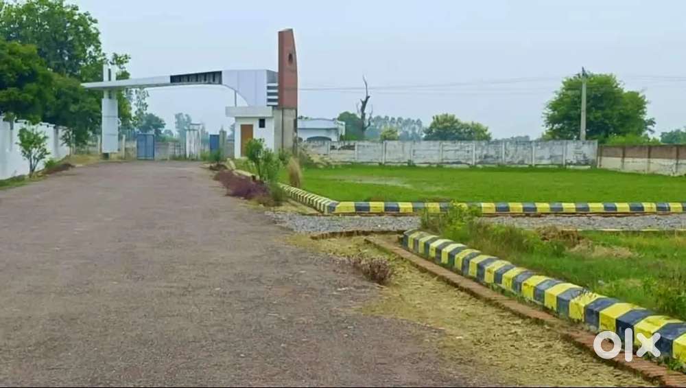 Lucknow Gosaiganj Market ke pass jila Panchayat se approved plot