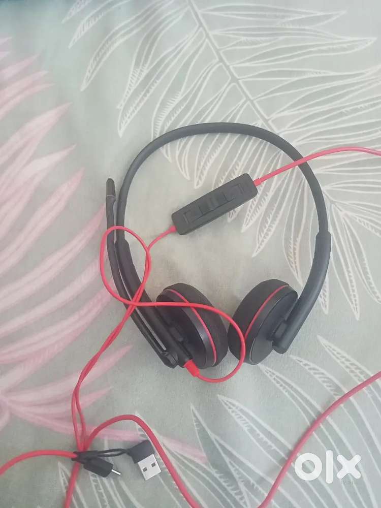 Poly Blackwire headset with usb A and usb C support.