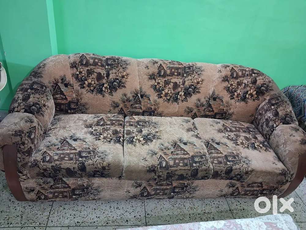 Comfortable Sofa set 3+1+1 to Sell