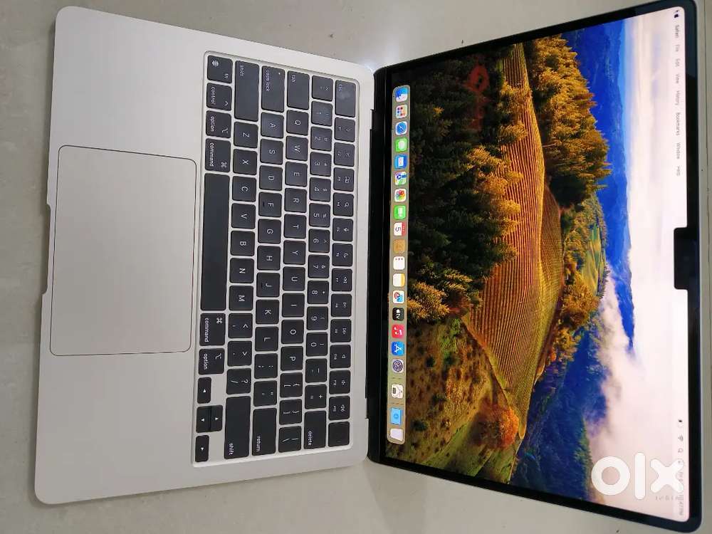 MacBook Air M2 2022 15Month Old