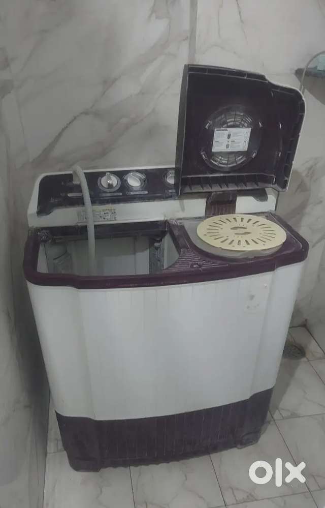LG 8 Kg Semi automatic washing machine,  3 years old for sale