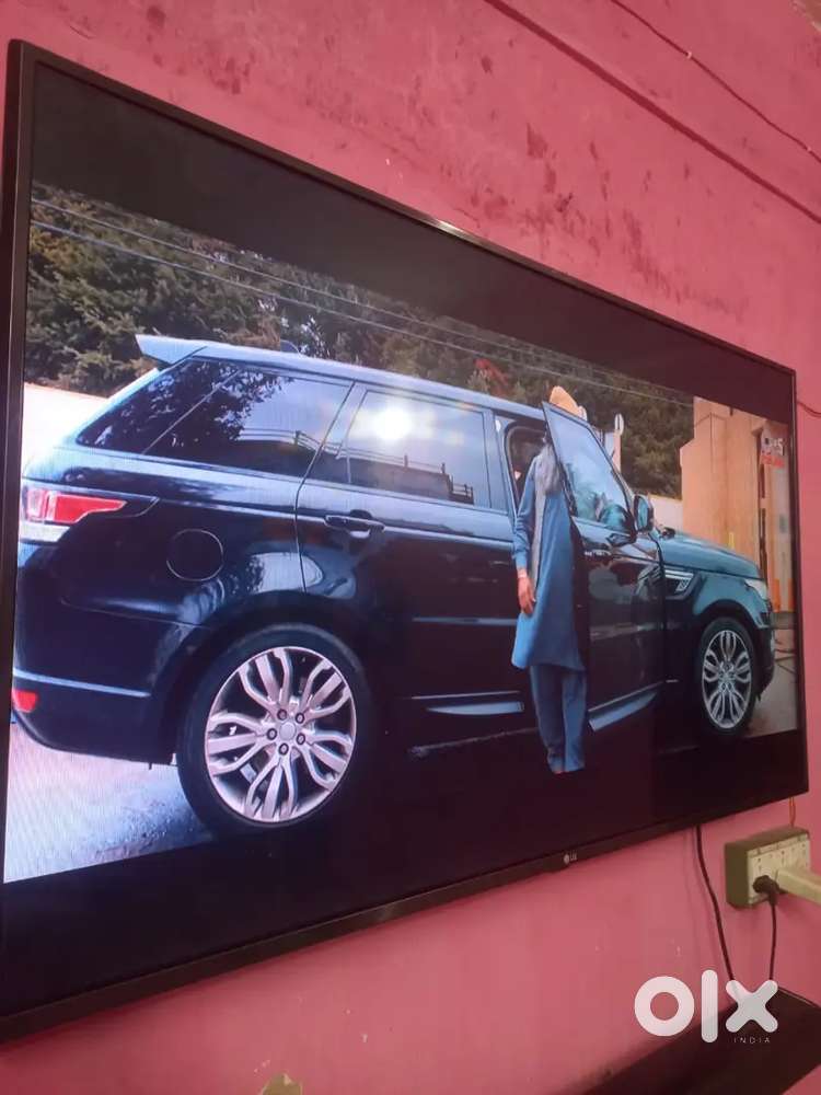 Lg Smart TV 55 good condition