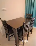 Dining Table 4 Seater Mint condition