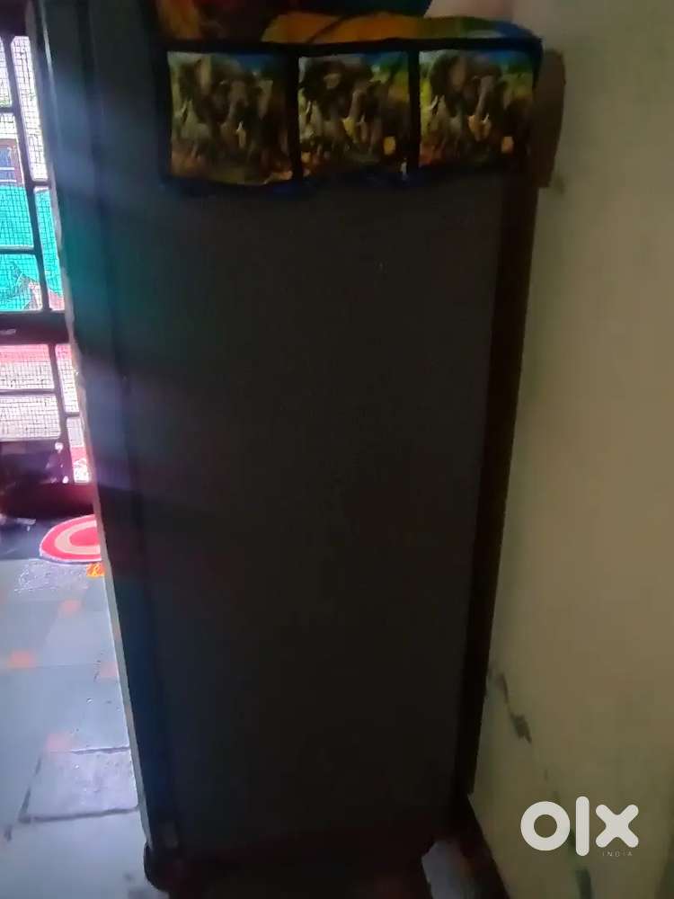 LG FRIDGE 2 DOOR PRIZE 19,000 full new condition