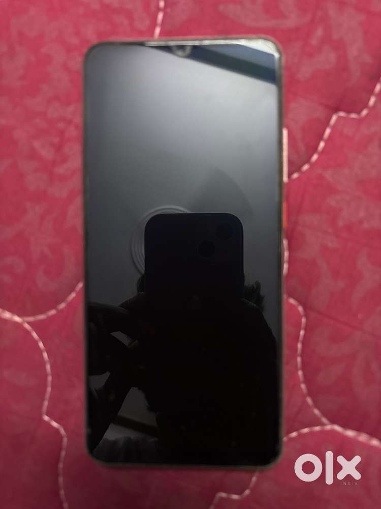 Vivo v19 selling at best price