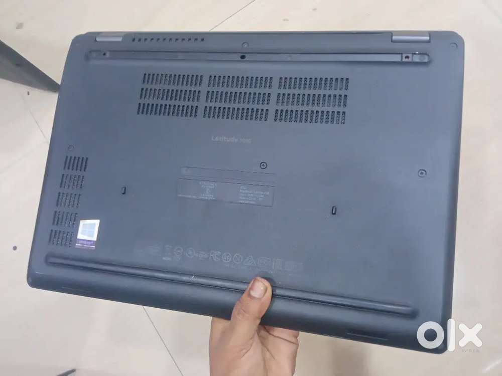 Dell., 5290.i7 8th . 8gb ram. 256 ssd 1month varanty