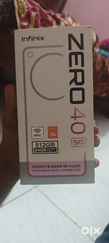 1year old mobile with box charger smoothly used