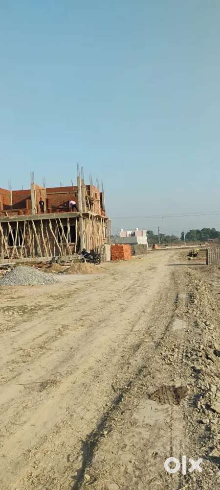 पुलिस हेड क्वार्टर से मात्र कुछ ही दूरी पर प्लॉट ले प्राइम लोकेशन में