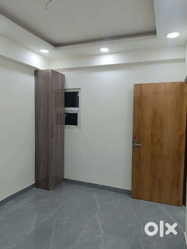 3 bhk flat ready to move 80% loan available well done finished