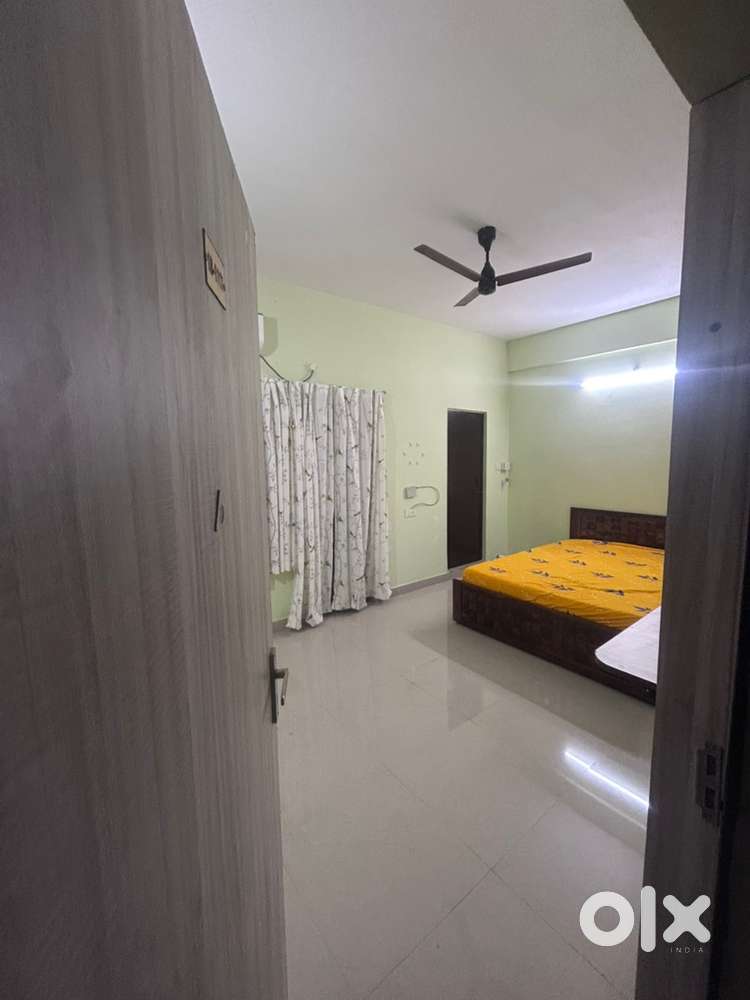 Furnished 1 Bedroom with Kitchen and Bathroom(1 Room Set)