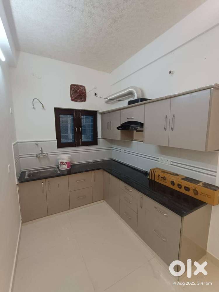 Big, Spacious 2 bhk on ground floor