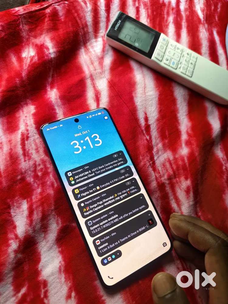 Vivo v 50 (8-256) less than 1.5 month old