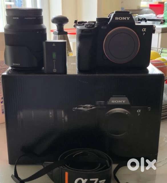 Sony a7iv camera brand new condition with kit lens