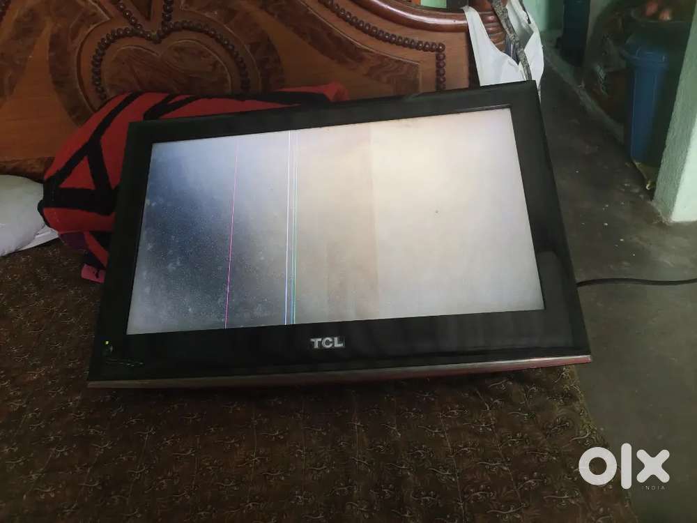 TCL tv display vapinchukovali