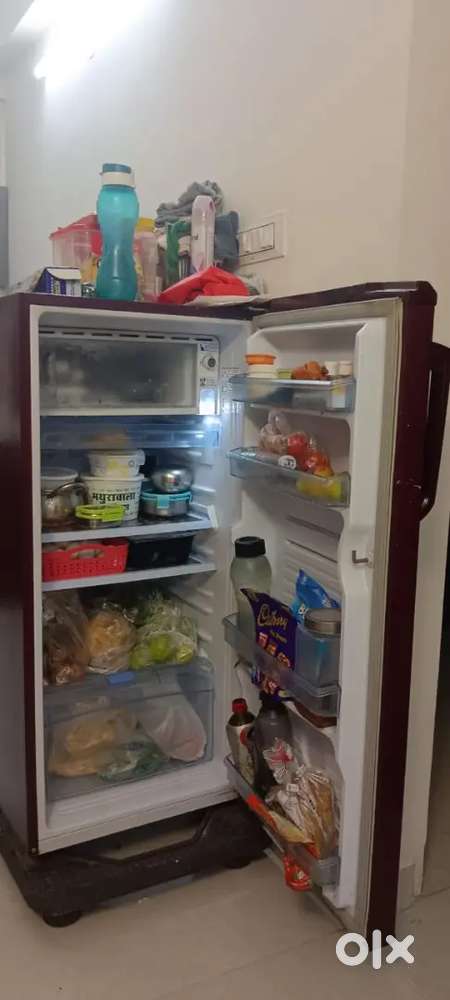 5yrs old fridge..full working condition. Company Haier