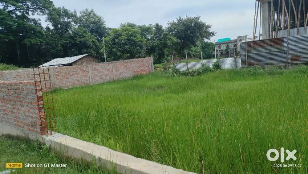 Plot best for shop or resident