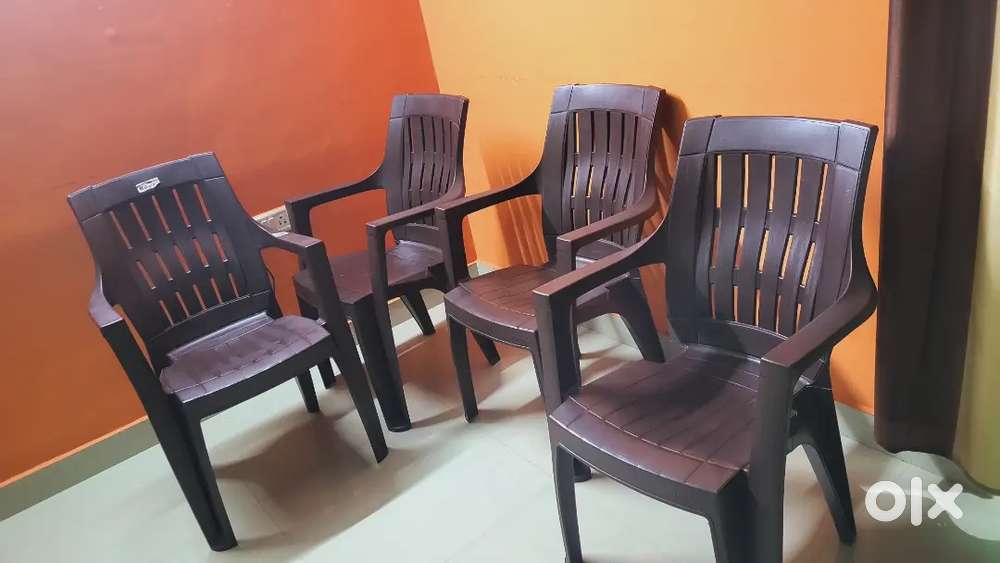 Set of 4 chairs