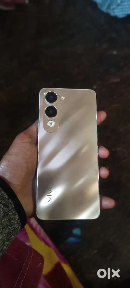 Vivo y 19 5g 4.64gb bill box available