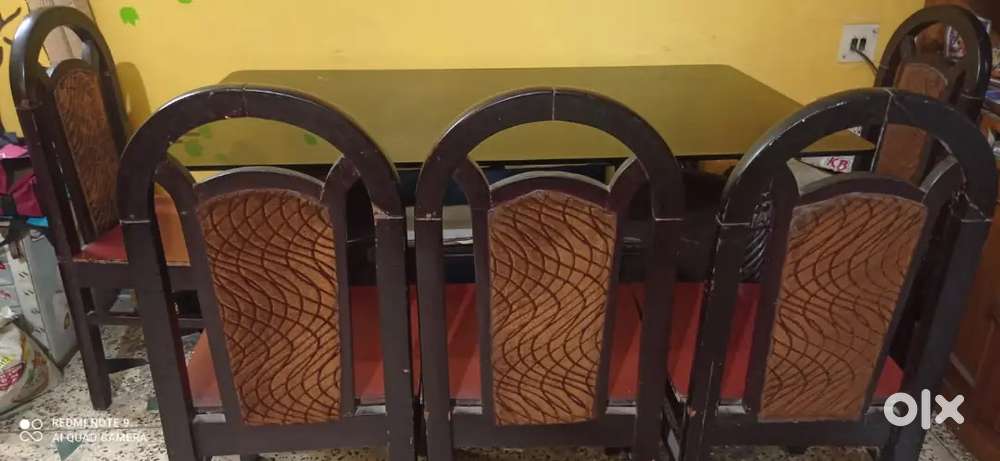 Dinning Table and chairs set