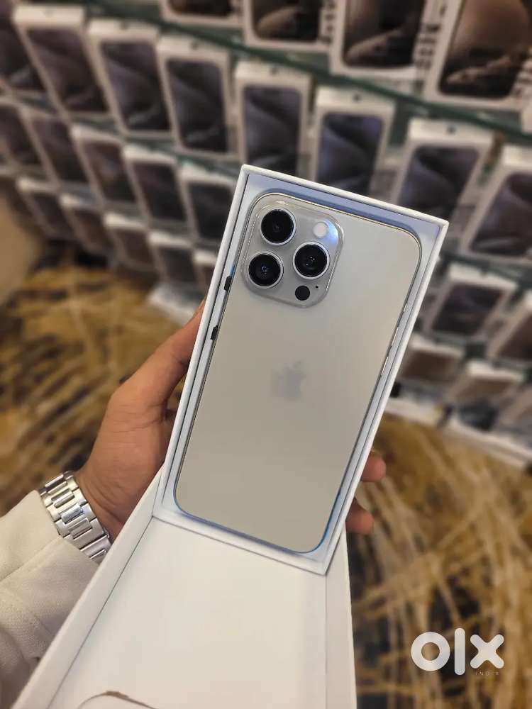 USA IMPORT MOBILE REFURBISHED AVAILABLE 15 PRO MAX MULTI COLOUR