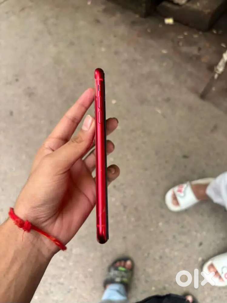 Iphone 11 64bg battery  100% health