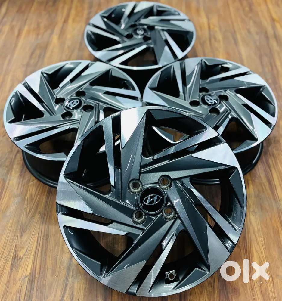 I20 Asta latest wheels repainted in new condition Set of 4 available