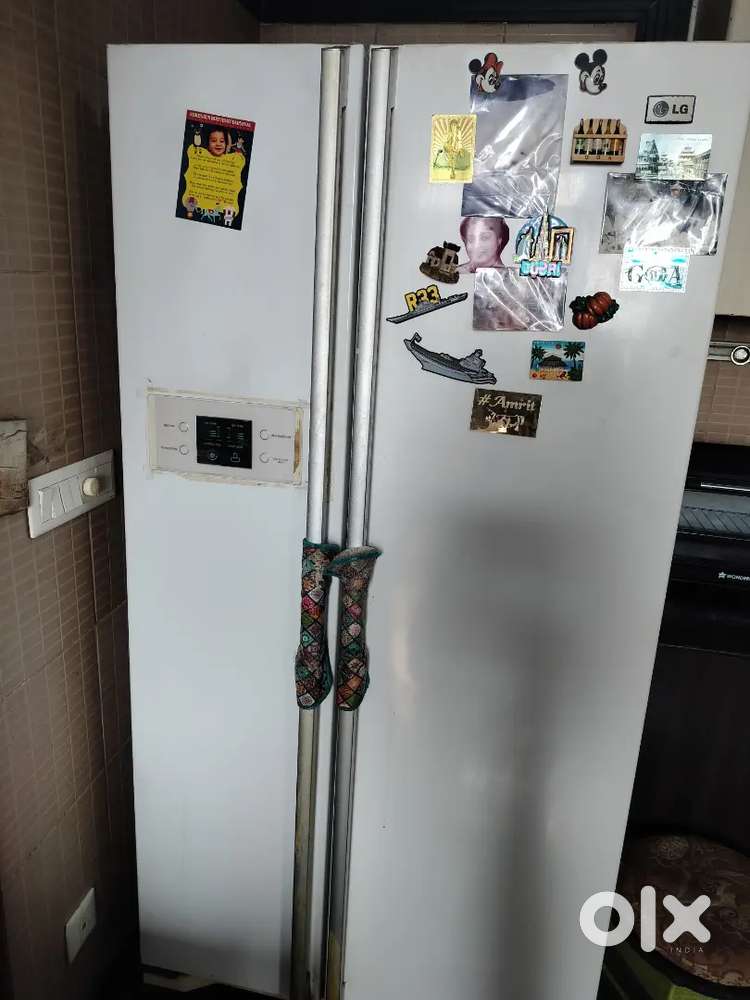 Side by side LG 581 L Frige